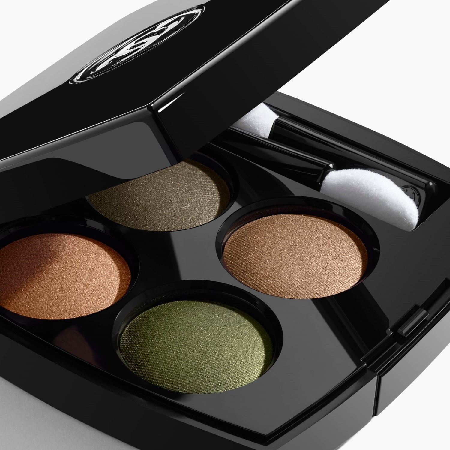 SOMBRAS DE OJOS EFECTOS MÚLTIPLES